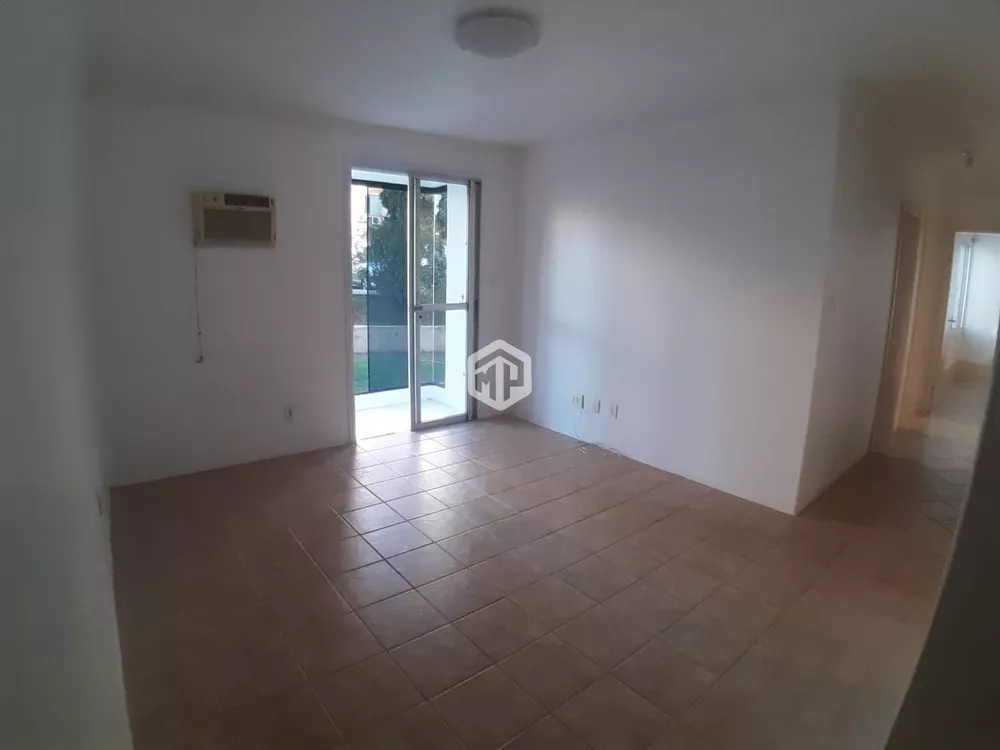 Apartamento à venda com 3 quartos, 80m² - Foto 2