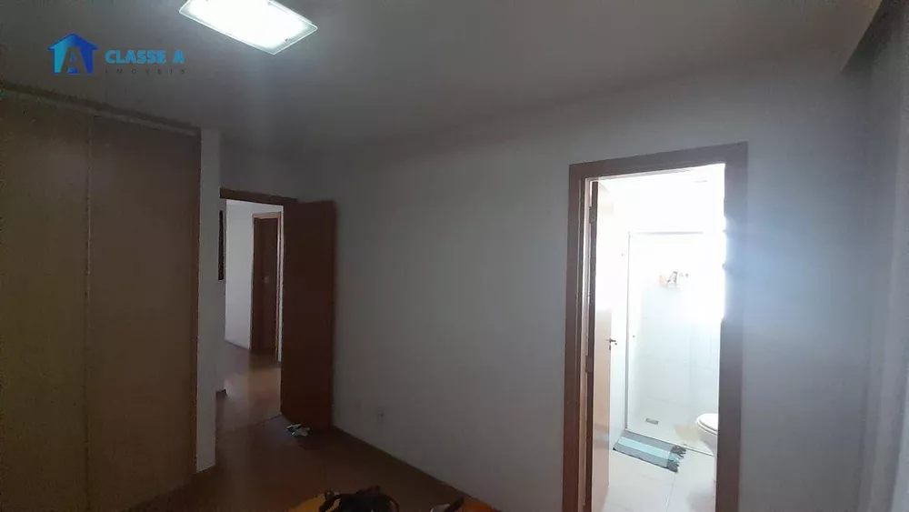 Apartamento à venda com 3 quartos, 147m² - Foto 4