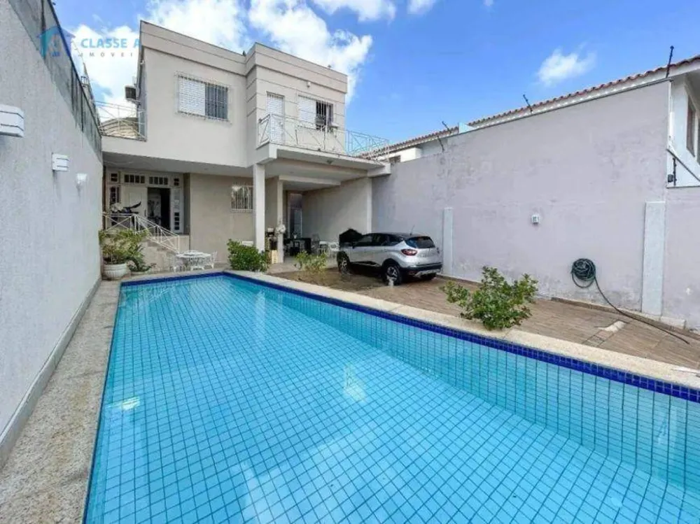 Casa, 4 quartos, 231 m² - Foto 1