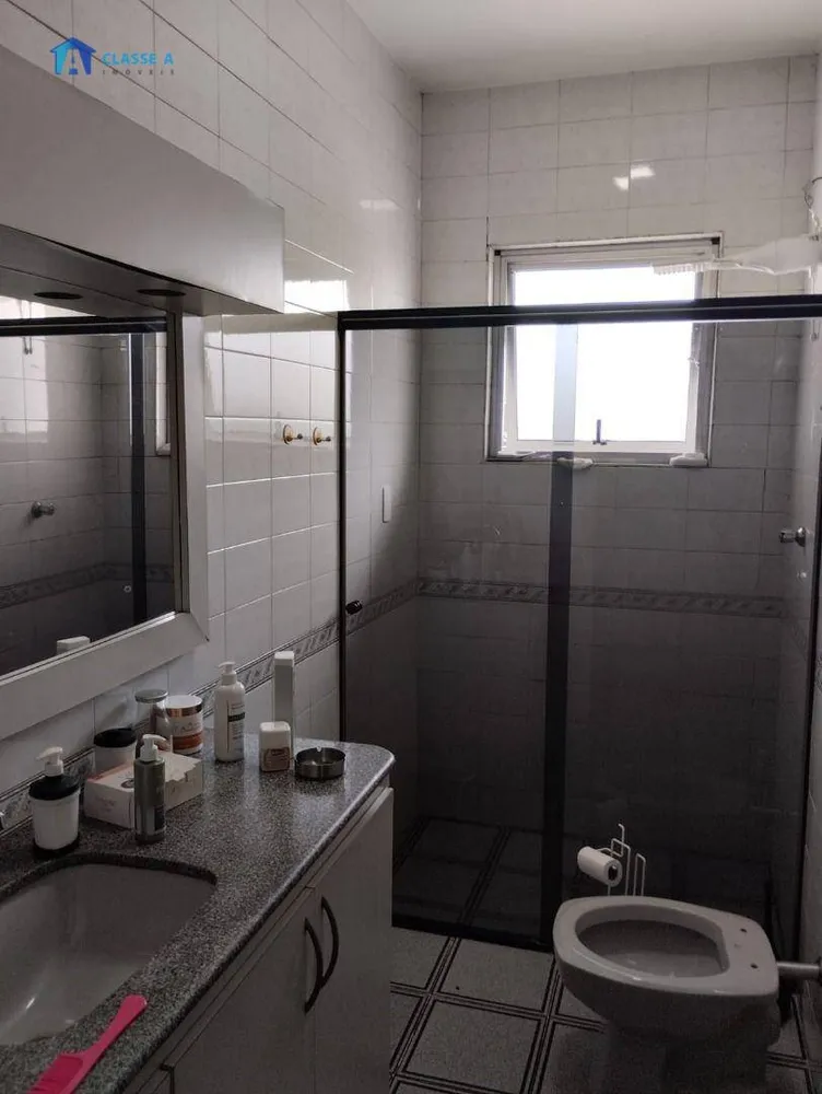 Casa, 3 quartos, 240 m² - Foto 11