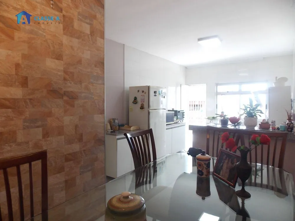Casa, 3 quartos, 240 m² - Foto 9