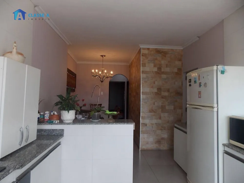 Casa, 3 quartos, 240 m² - Foto 10