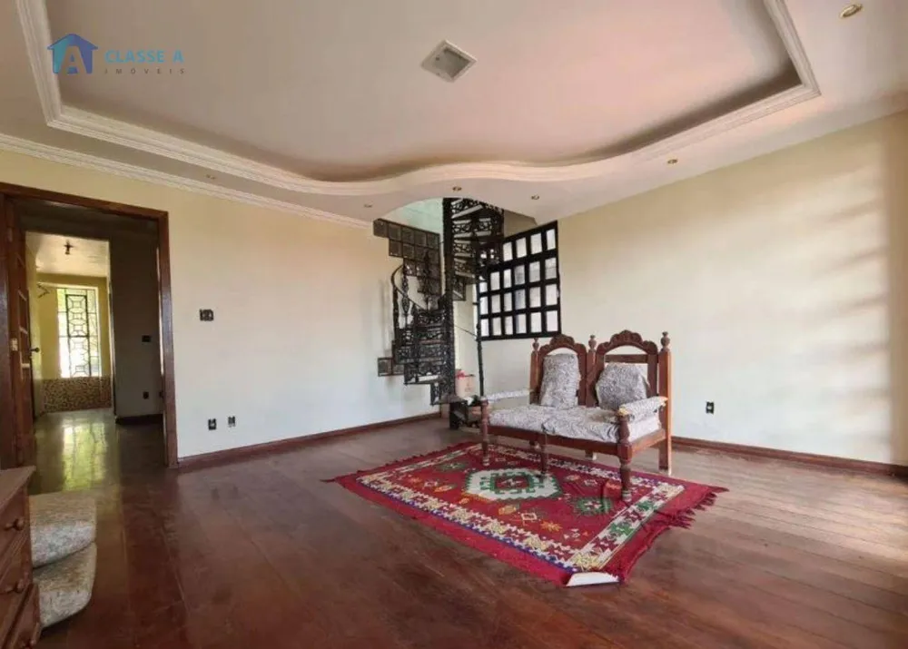 Casa, 4 quartos, 335 m² - Foto 1