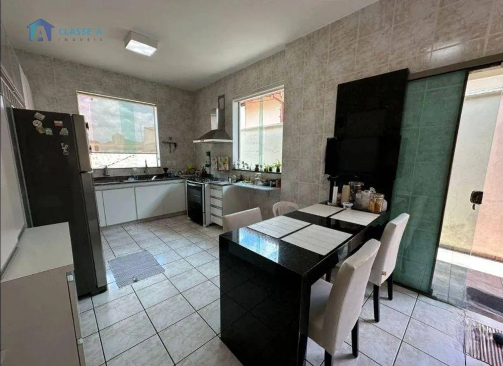 Casa, 3 quartos, 200 m² - Foto 10