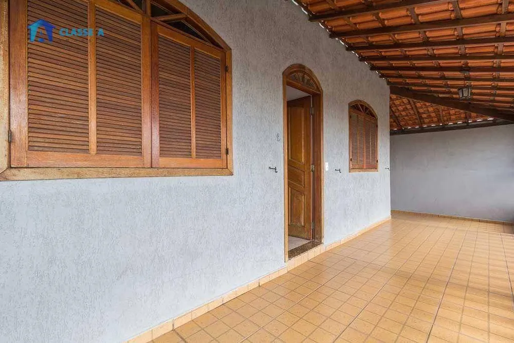 Casa, 4 quartos, 228 m² - Foto 3