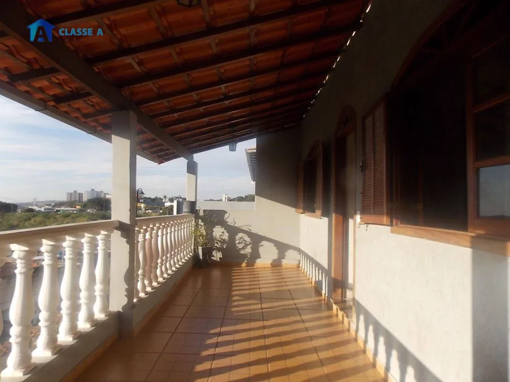 Casa, 4 quartos, 228 m² - Foto 2