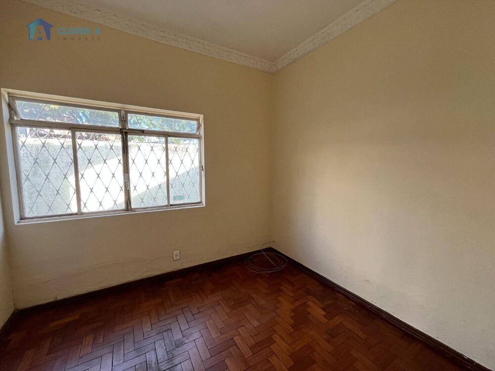 Casa, 4 quartos, 180 m² - Foto 1