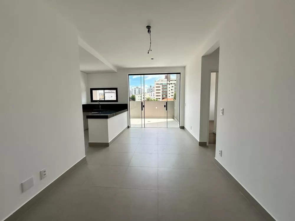 Apartamento à venda com 2 quartos, 64m² - Foto 1