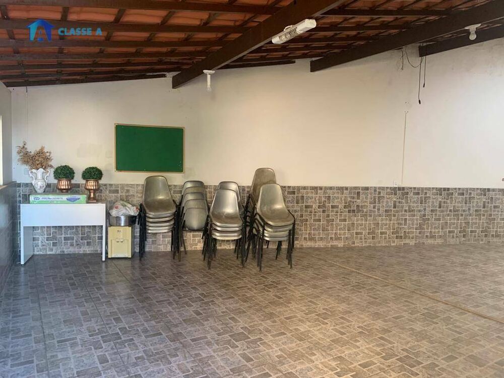 Casa à venda com 2 quartos, 83m² - Foto 2