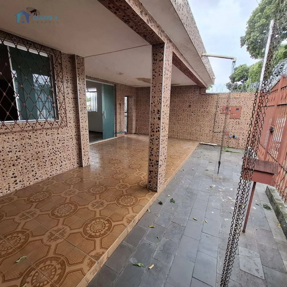 Casa, 4 quartos, 200 m² - Foto 1