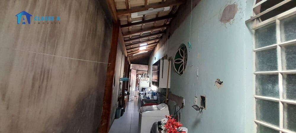 Casa à venda com 3 quartos, 181m² - Foto 8