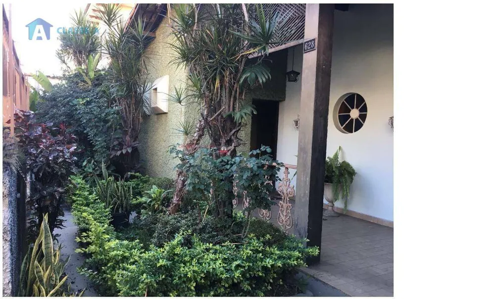 Casa, 6 quartos, 163 m² - Foto 1
