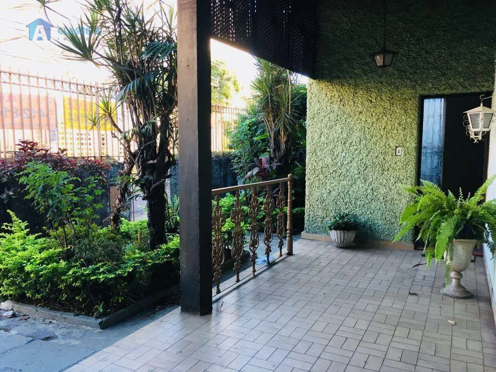 Casa, 6 quartos, 163 m² - Foto 3