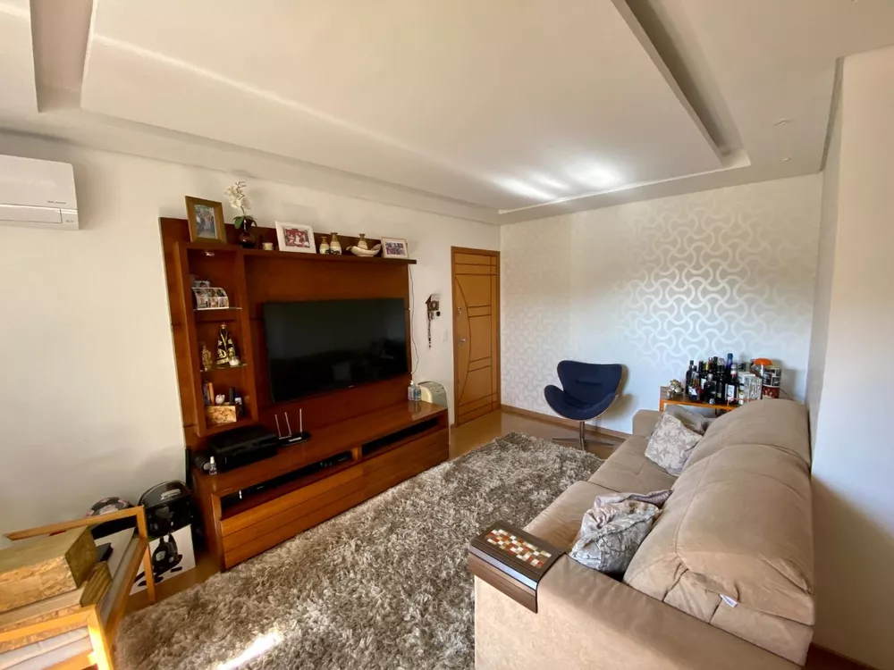 Apartamento à venda com 3 quartos, 107m² - Foto 2