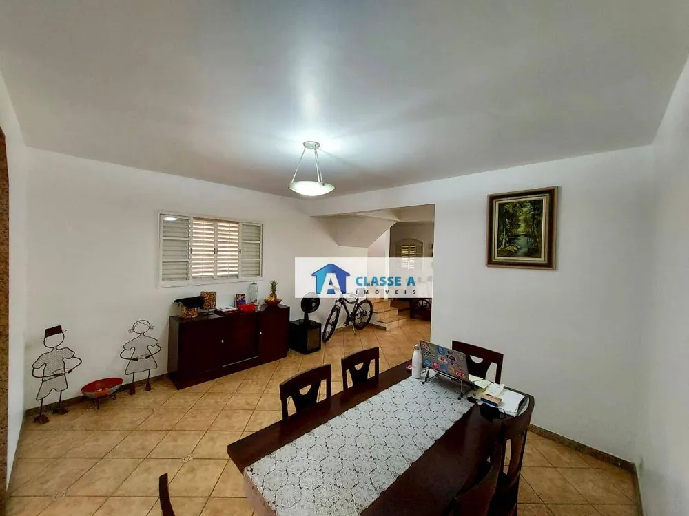 Casa, 4 quartos, 220 m² - Foto 13