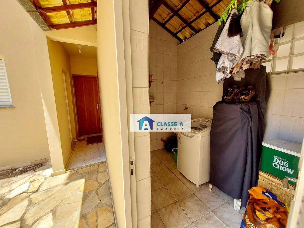Casa à venda com 4 quartos, 220m² - Foto 5
