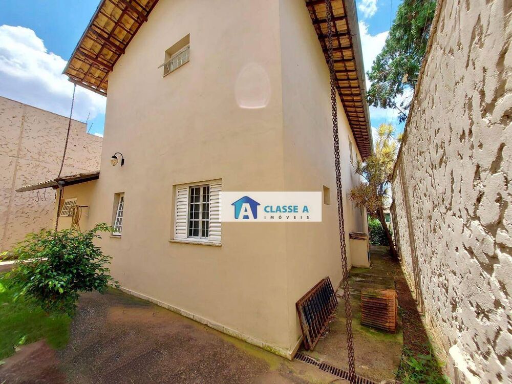 Casa à venda com 4 quartos, 220m² - Foto 8