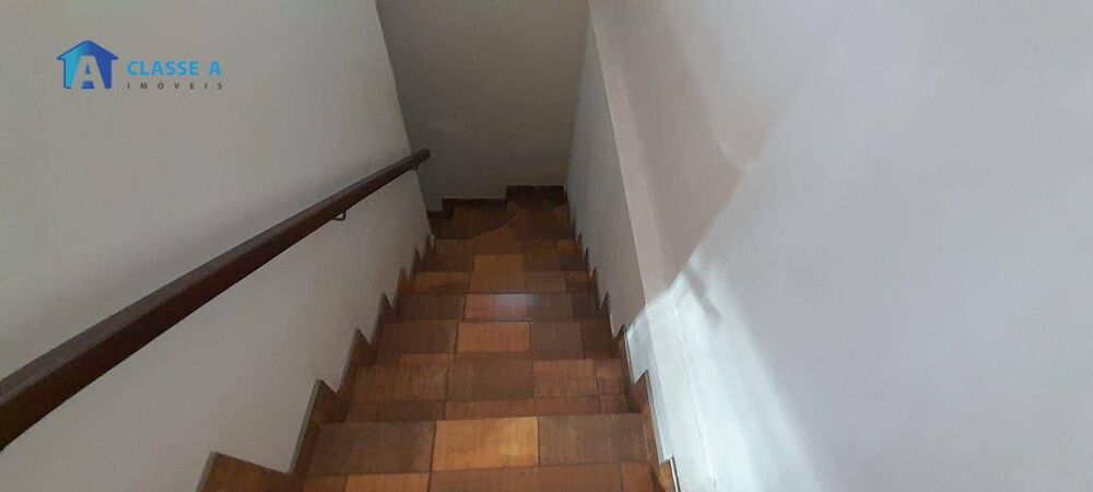 Casa à venda com 4 quartos, 200m² - Foto 24