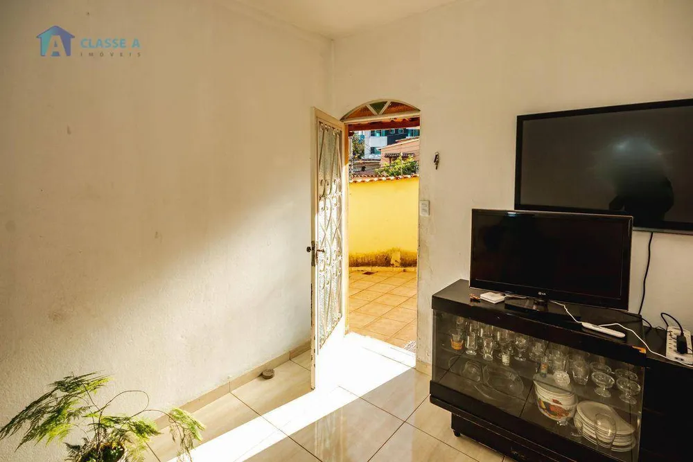 Casa, 4 quartos, 228 m² - Foto 3