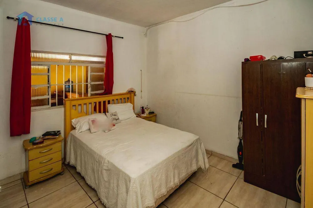 Casa, 4 quartos, 228 m² - Foto 4