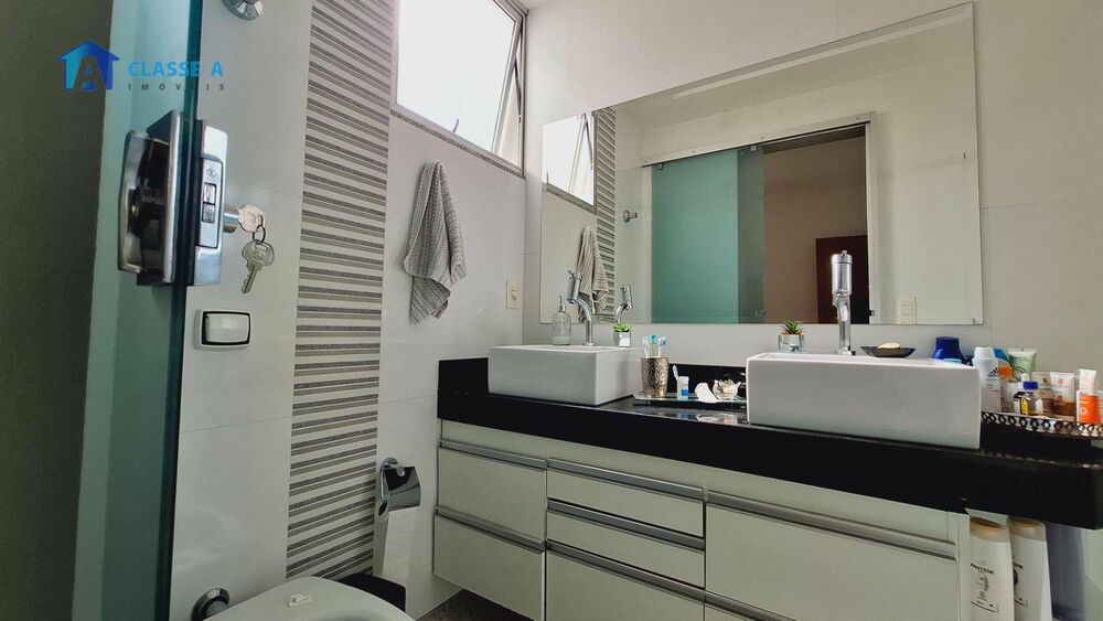 Casa, 4 quartos, 188 m² - Foto 2