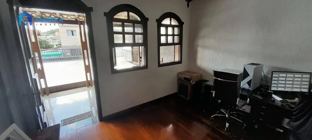 Casa, 4 quartos, 259 m² - Foto 3