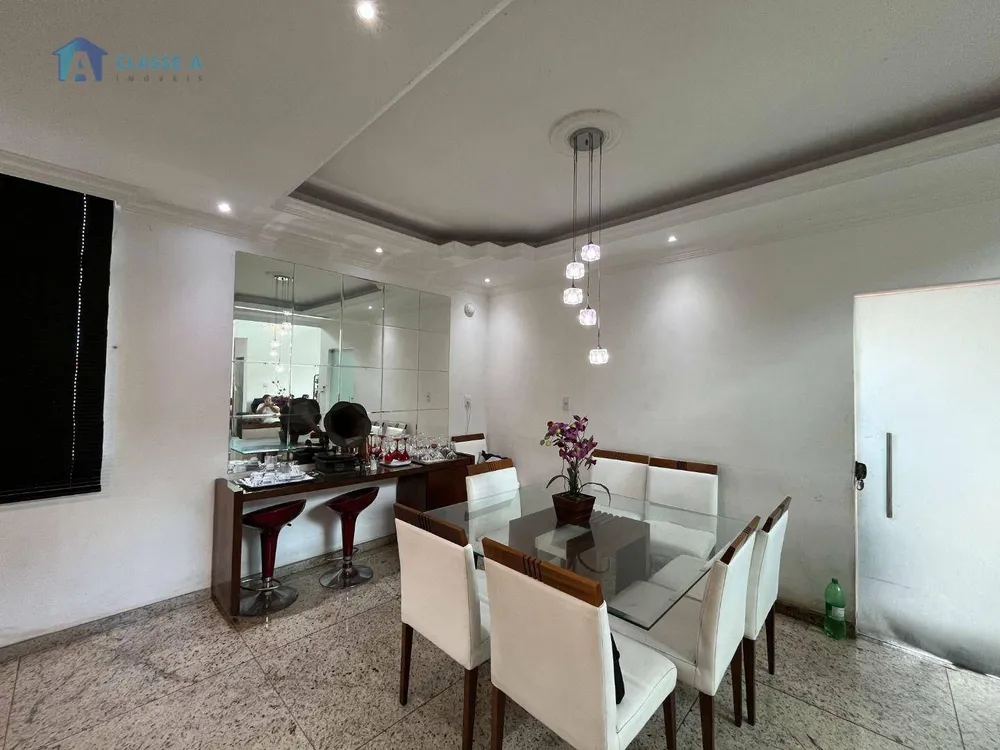 Casa, 4 quartos, 718 m² - Foto 1