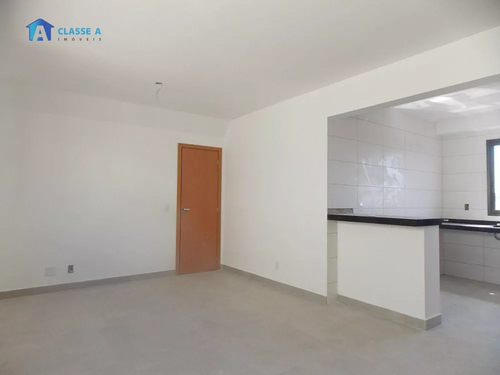 Apartamento à venda com 3 quartos, 92m² - Foto 2