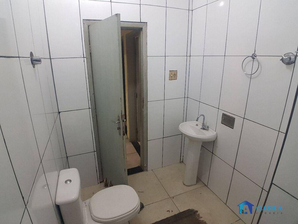 Casa, 3 quartos, 247 m² - Foto 2