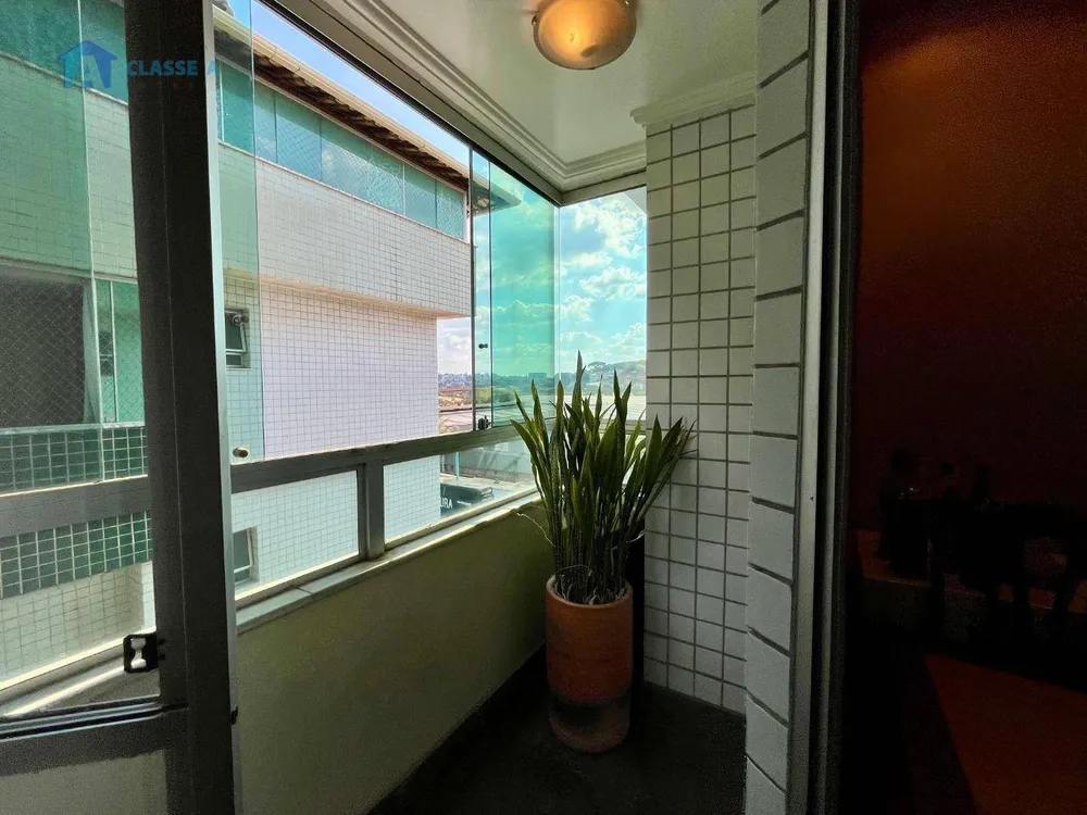 Cobertura, 4 quartos, 210 m² - Foto 2