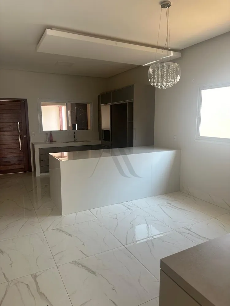 Casa, 3 quartos, 166 m² - Foto 2