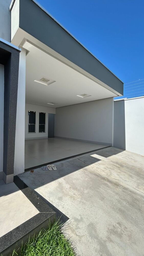 Casa à venda com 3 quartos, 145m² - Foto 1
