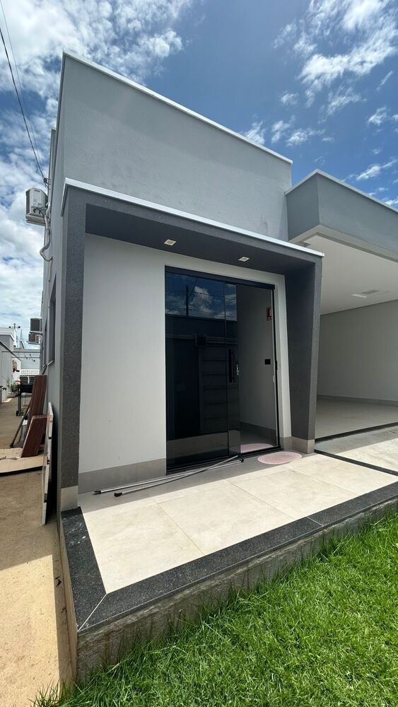Casa à venda com 3 quartos, 145m² - Foto 2