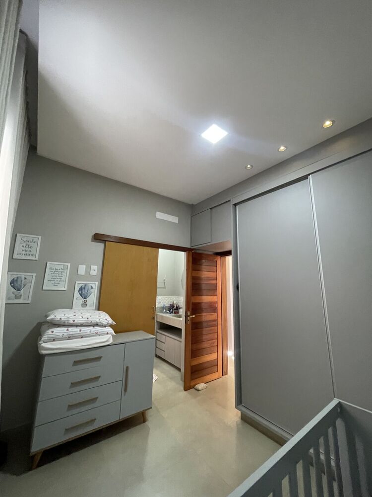 Casa, 3 quartos, 199 m² - Foto 2