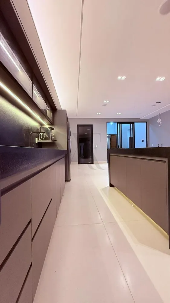 Casa, 3 quartos, 215 m² - Foto 2