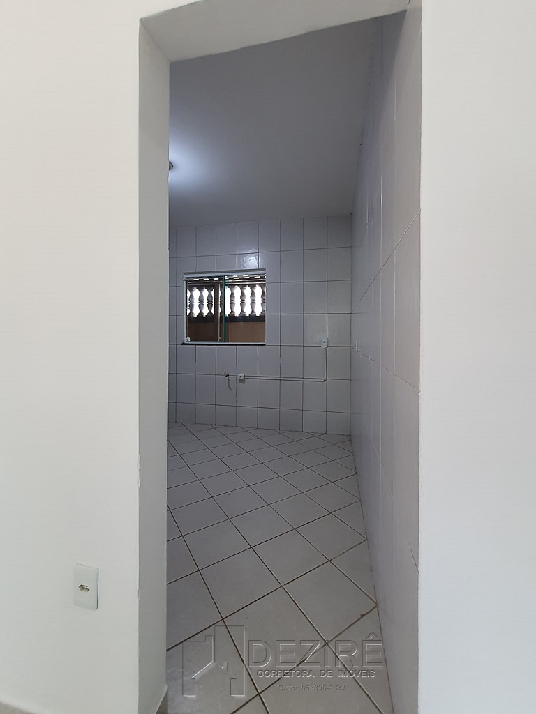 Casa para alugar com 3 quartos, 100m² - Foto 2