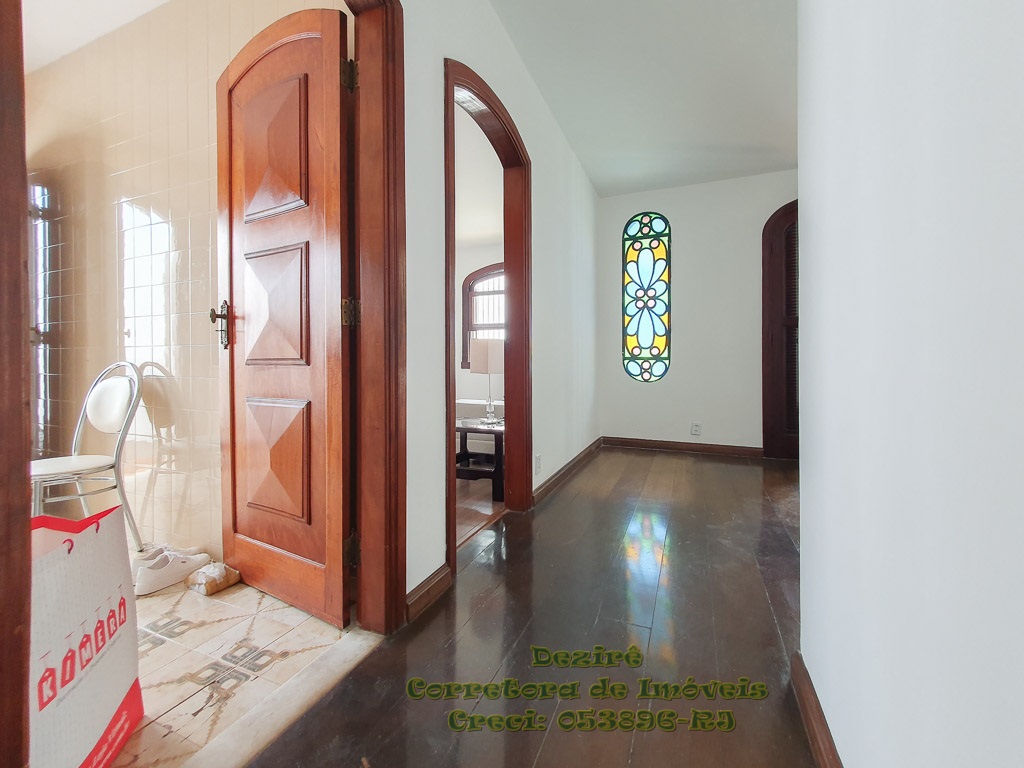 Casa à venda com 5 quartos, 300m² - Foto 41