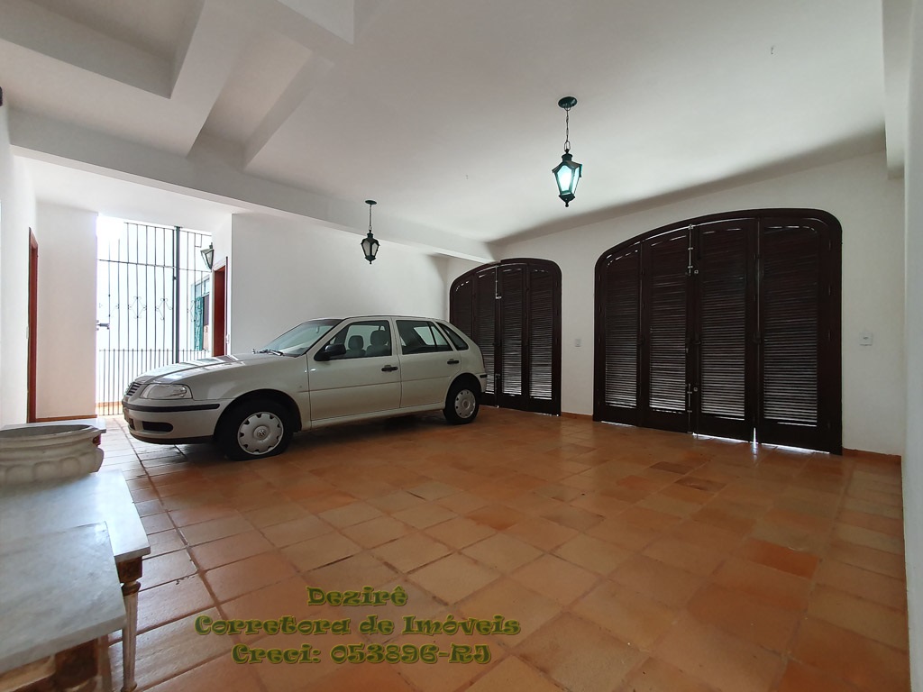 Casa à venda com 5 quartos, 300m² - Foto 37