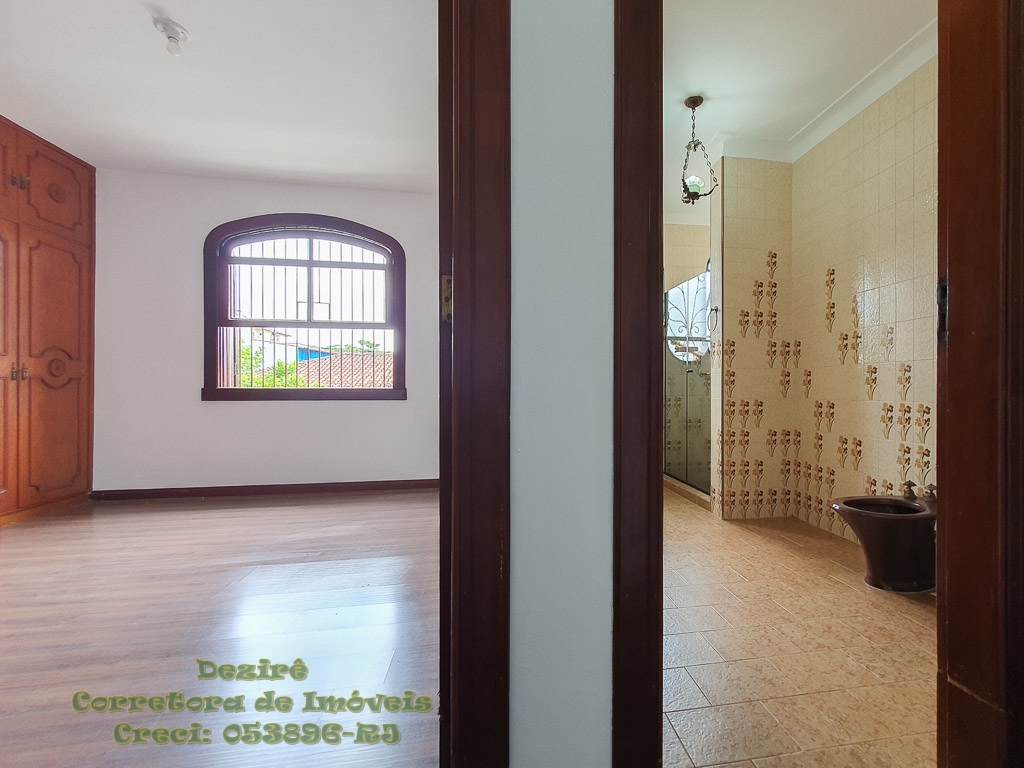 Casa à venda com 5 quartos, 300m² - Foto 10