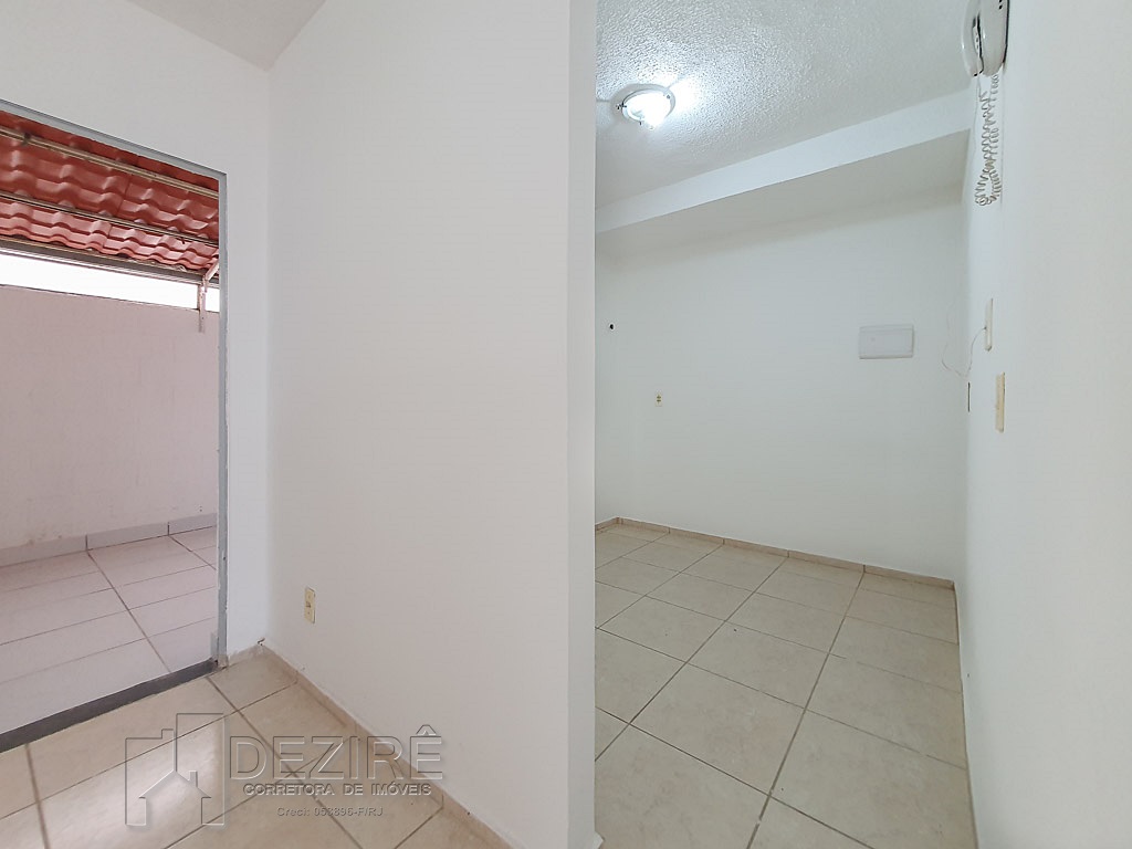 Apartamento à venda com 3 quartos, 70m² - Foto 2