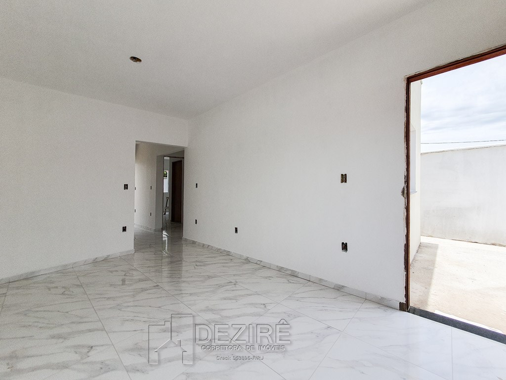 Casa à venda com 2 quartos, 70m² - Foto 10