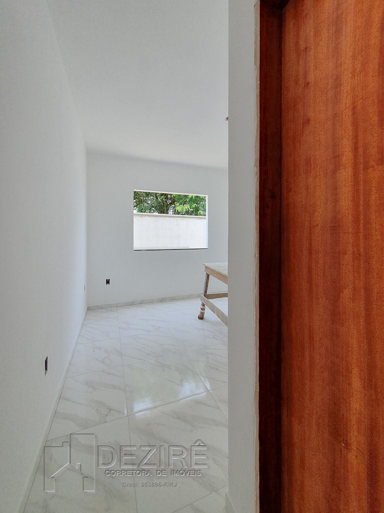 Casa à venda com 2 quartos, 70m² - Foto 12