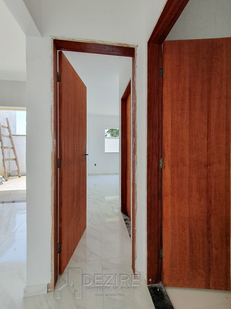 Casa à venda com 2 quartos, 70m² - Foto 9