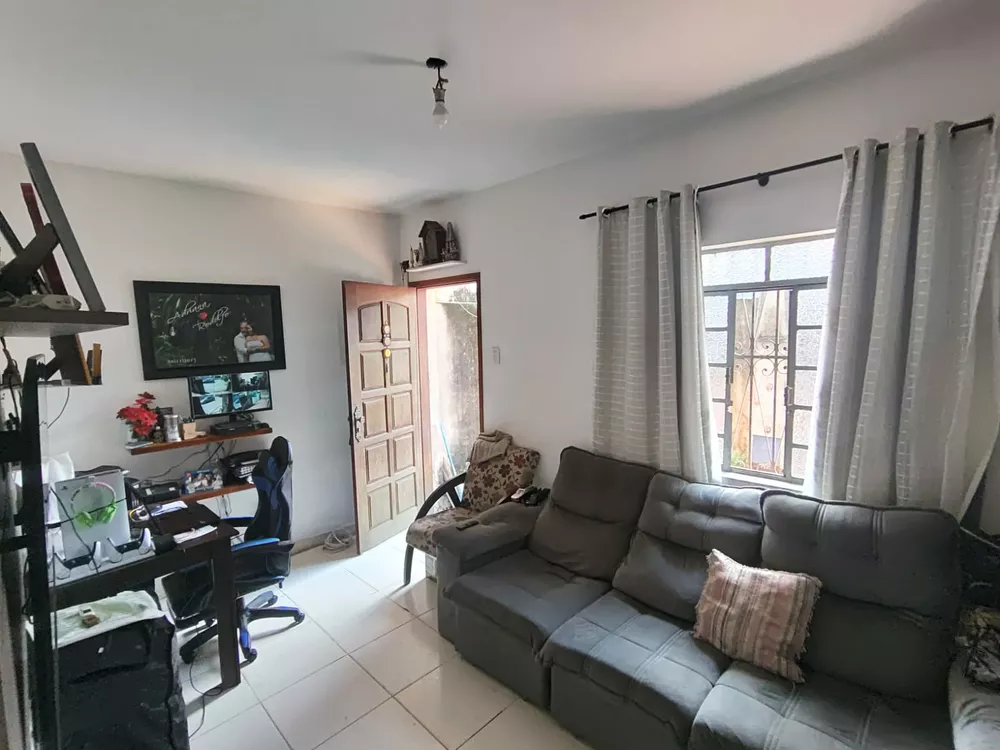 Casa, 4 quartos, 135 m² - Foto 1