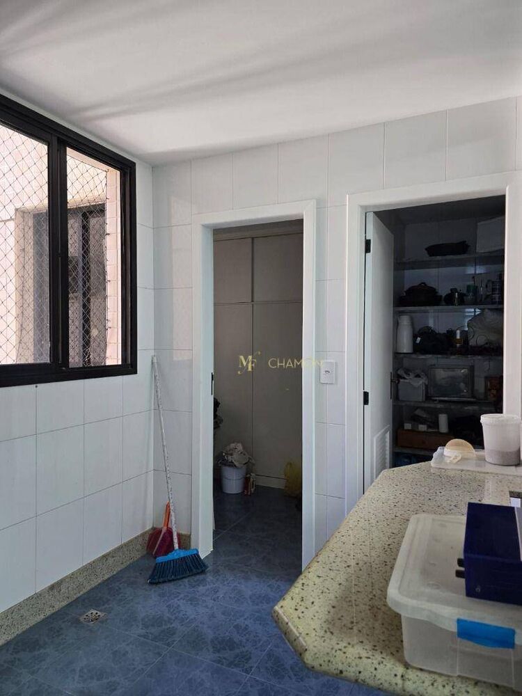 Apartamento à venda com 3 quartos, 200M2 - Foto 4