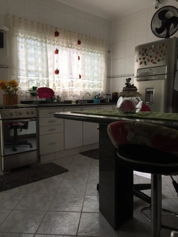 Casa, 3 quartos, 200 m² - Foto 3