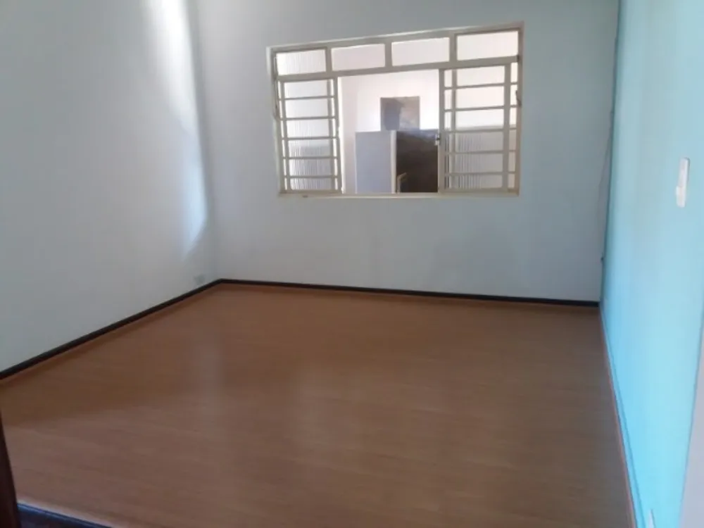 Casa, 2 quartos, 303 m² - Foto 2