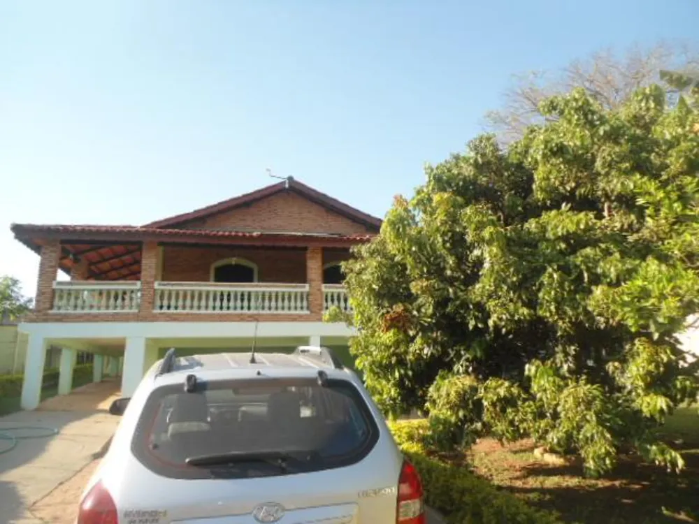 Chácara, 3 quartos, 1080 m² - Foto 4