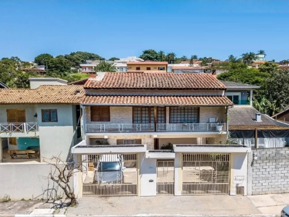 Sobrado, 5 quartos, 340 m² - Foto 1