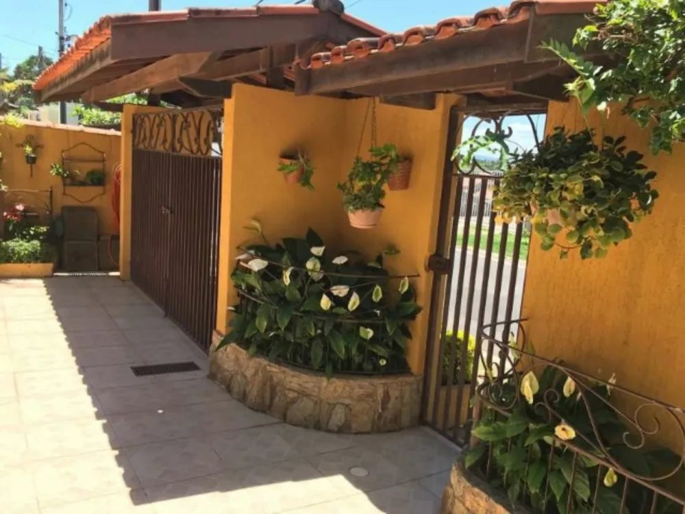 Sobrado, 6 quartos, 200 m² - Foto 2